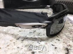 $340 Oakley Carbon Shift Sunglasses Matte Black POLARIZED Iridium OO9302-03