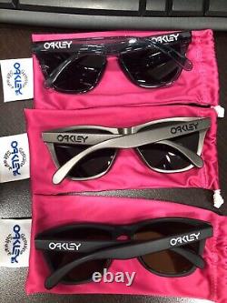 Mens Oakley Frogskins Sunglasses -3 Styles