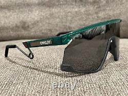 NEW OAKLEY BXTR Metal OO9237-0539 Trans Viridian/Prizm Black Sunglasses