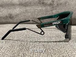 NEW OAKLEY BXTR Metal OO9237-0539 Trans Viridian/Prizm Black Sunglasses