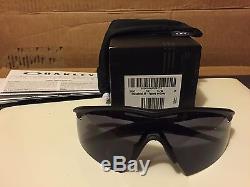 NEW OAKLEY M-FRAME Sunglasses, Industrial Matte Black / Grey Strike, 11-162
