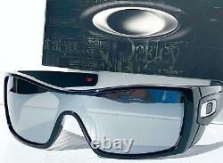NEW! Oakley BATWOLF Black Ink POLARIZED Galaxy Chrome Mirror Sunglass 9101