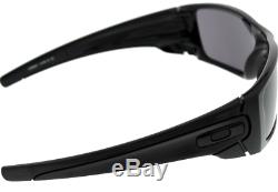 NEW Oakley Fuel Cell in Black w Grey lens Men's Rectangle Sunglass oo9096-01