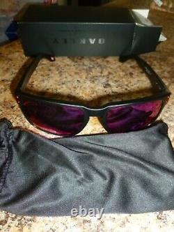 NEW Sunglasses Oakley Holbrook Matte Black Positive Red Iridium 57 18 137