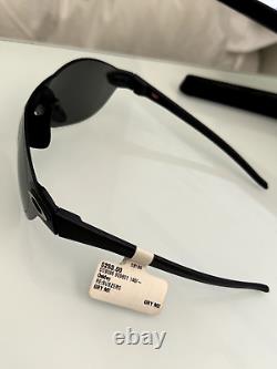 NEW with scratch Oakley sunglasses 9098 01 Re Subzero Prizm