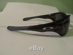 New Authentic Oakley Pit Bull Sunglasses. Polished Rootbeer with Dark Grey