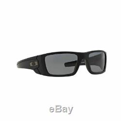 New Oakley Fuel Cell Sunglasses OO9096-05 Matte Black Grey Polarized Lens NIB