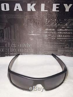 New Oakley Gascan 03-473 Matte Black Frame with Grey Lens Mens Sunglasses NIB Gray