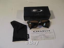 New Oakley Holbrook 9102-98 Matte Blk Bronze POLARIZED Sun Fall Out. Sunglasses