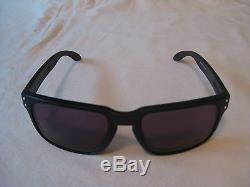 New Oakley Holbrook Sunglasses Matte Black Warm Grey OO9102-01