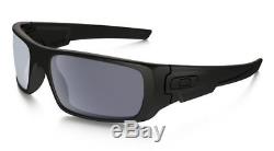 New Oakley OO9239-12 Crankshaft Sunglasses Matte Black Frame Grey Iridium Lens