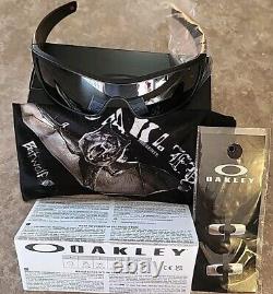 OAKLEY Batwolf POLARIZED Sunglasses Matte Black Ink/Black Iridium OO9101-35