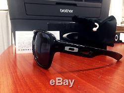 Oakley Dispatch 2 Sunglasses Black Gloss Frame Grey Lens Oo9150-30 Authentic