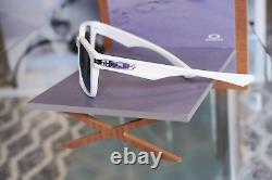 OAKLEY Garage Rock sunglasses OO9175-02 Polished White Violet Iridium