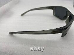 OAKLEY Men's Gibston Olive Clear Sunglasses Black Polarized Lens 6117 132 EUC
