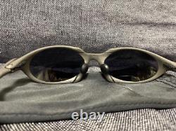 OAKLEY ROMEO With Accessories Men's Sunglasses Color Gray X-metal Oval