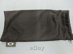OAKLEY mens PIT BOSS 2 sunglass MATTE BLACK/BLACK POLARIZED OO9137-01 NEW in bag