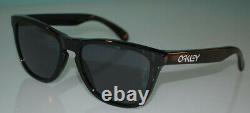 Oakley Frogskins Sunglasses 24-306 Polished Black/Grey NEW