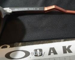 Oakley HSTN OO9242 Sunglasses Matte Carbon Prizm Tungsten Size 52mm Brand New