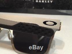 Oakley Holbrook Metal Satin Chrome with Prizm Black Polarized SKU# 4123-09 NEW