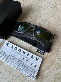 Oakley Holbrook POLARIZED Sunglasses OO9102-J855 Woodgrain /PRIZM Shallow Water