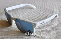 Oakley Holbrook Sunglasses Matte White with Polarized Deep Water Prizm Lens
