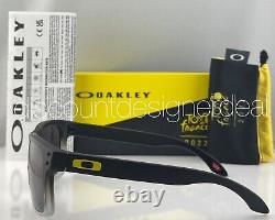 Oakley Holbrook Sunglasses OO9102-W1 Matte Black Gray Fade Frame Prizm Gray TDF