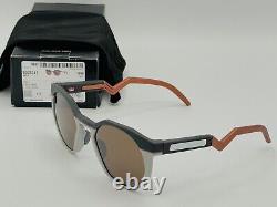 Oakley Hstn Sunglasses Matte Carbon Frame Prizm Tungsten Lens Bronze