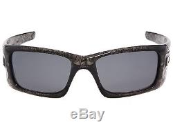Oakley Men's Crankcase Polarized Sunglasses Grey Smoke/History Text, Grey Polar
