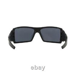 Oakley Oil Rig Matte Black withBlack Iridium Lens Mens Sunglasses