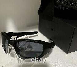 Oakley Pit Boss II Sunglasses Matte Black Frame Black Iridium Polarized Lenses