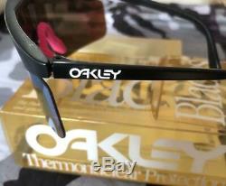 Oakley Razor Blades Heritage Sunglasses Men's Authentic Sunglasses New Unused