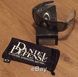 Oakley SI Daniel Defense Fuel Cell Ultrablend Black Polarized Sunglasses