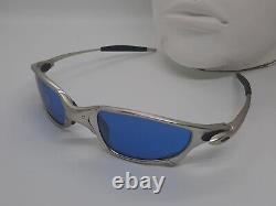 Oakley Slide Wraparound Sunglasses Sporty Silver Genuine Blue Lenses