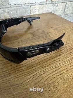 Oakley Thump 256MB MP3 Sunglasses Shades With Earbuds Zip Case UNTESTED